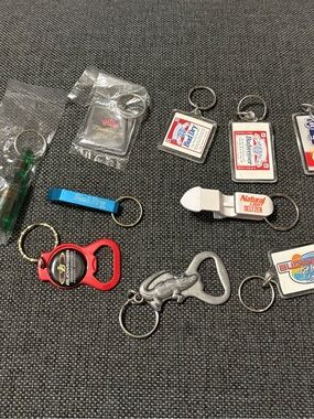 10 Anheuser Busch key chains